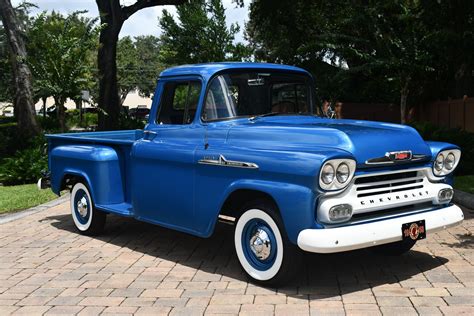 Its GMC counterpart was the GMC Blue Chip series . . 1958 chevy apache 3200